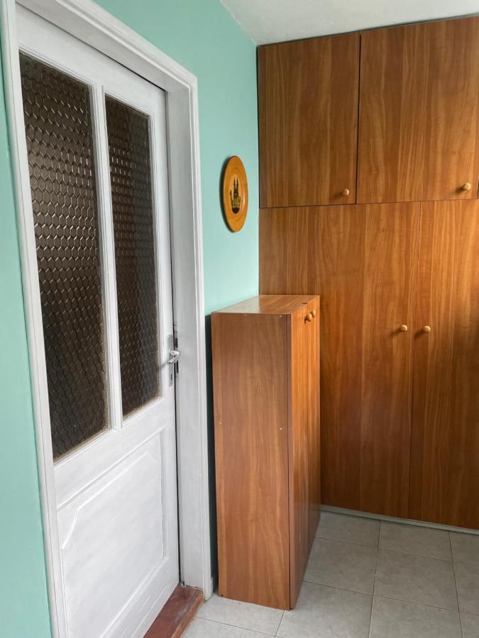5Min Airport Apartment Surcin Bagian luar foto