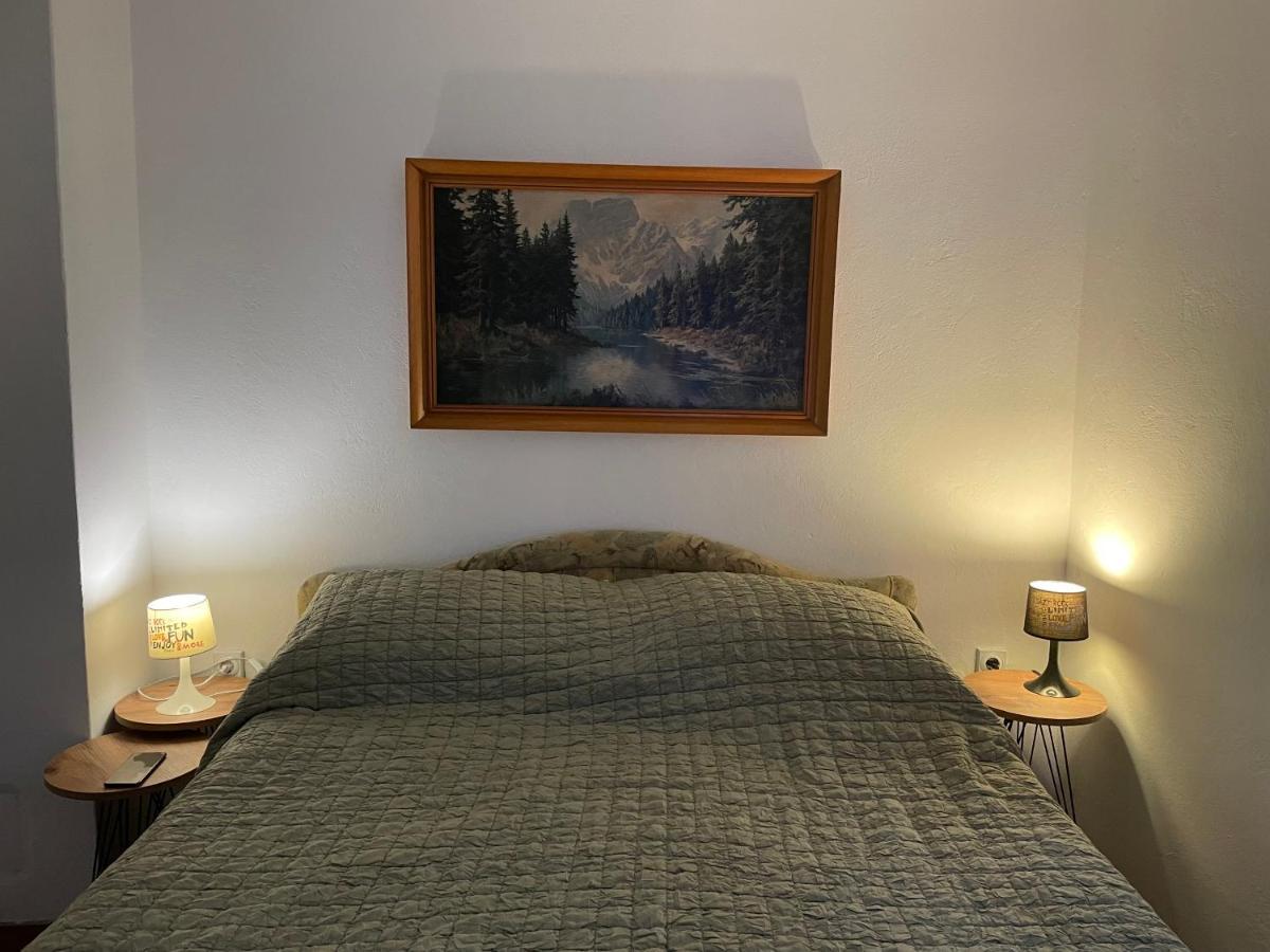 5Min Airport Apartment Surcin Bagian luar foto